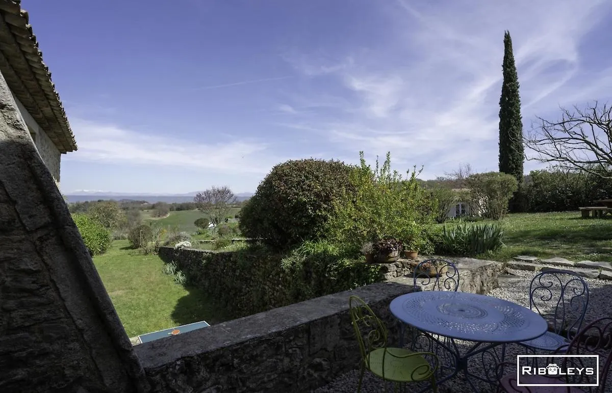 Country house Mas Avec Vue Et Piscine Aux Portes Du Luberon France