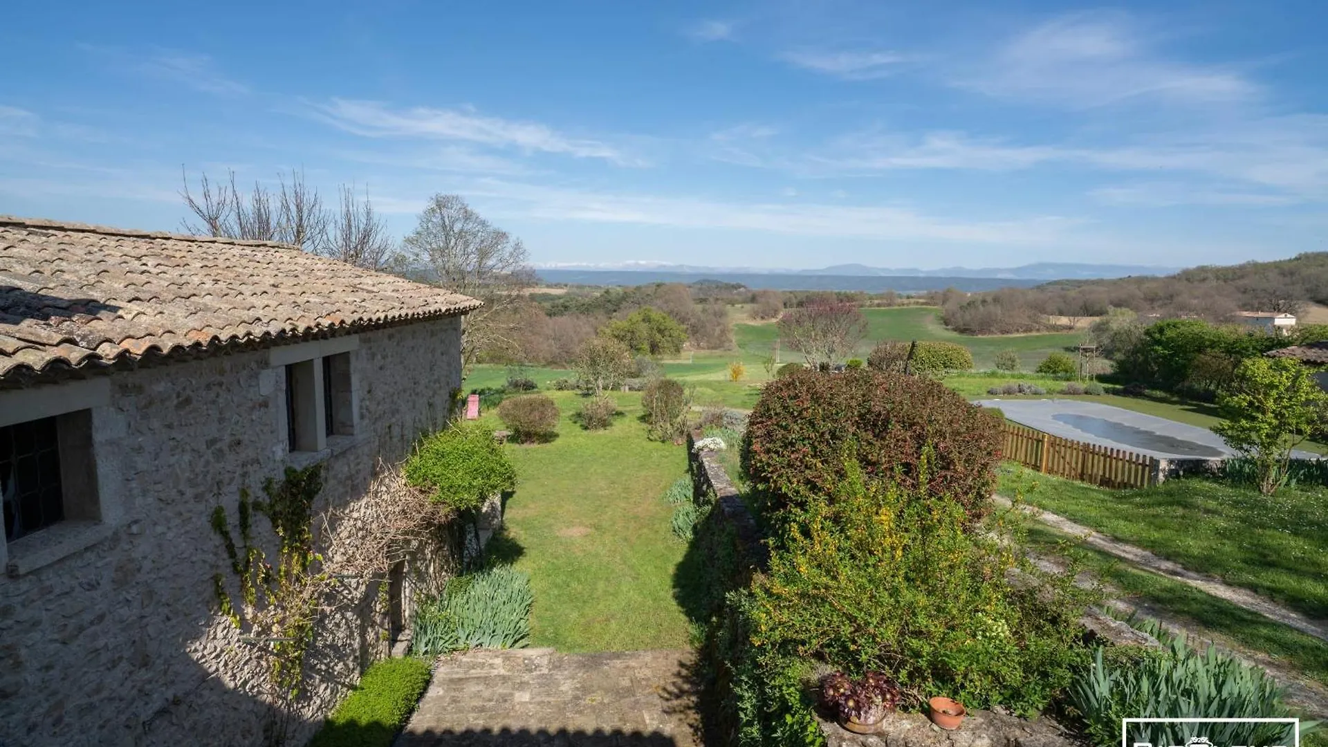Mas Avec Vue Et Piscine Aux Portes Du Luberon Forcalquier