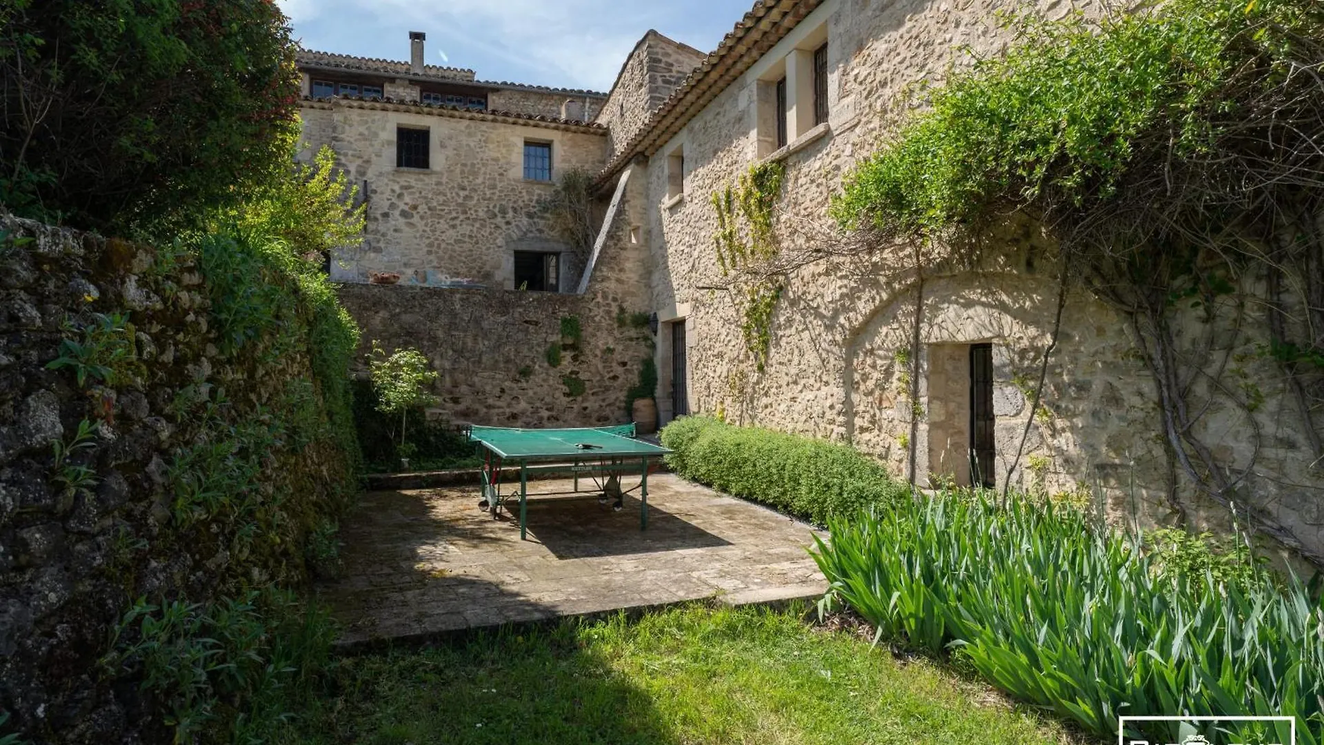 Mas Avec Vue Et Piscine Aux Portes Du Luberon