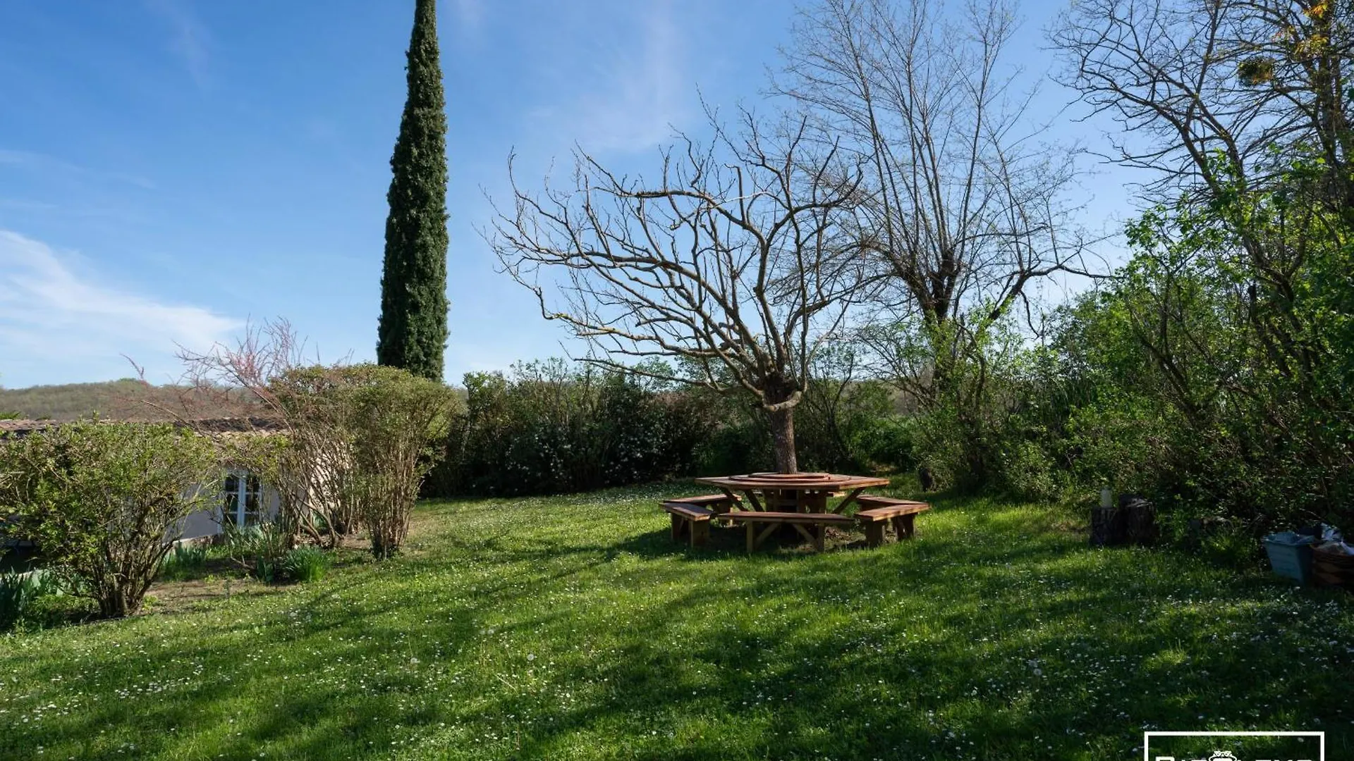 Country house Mas Avec Vue Et Piscine Aux Portes Du Luberon