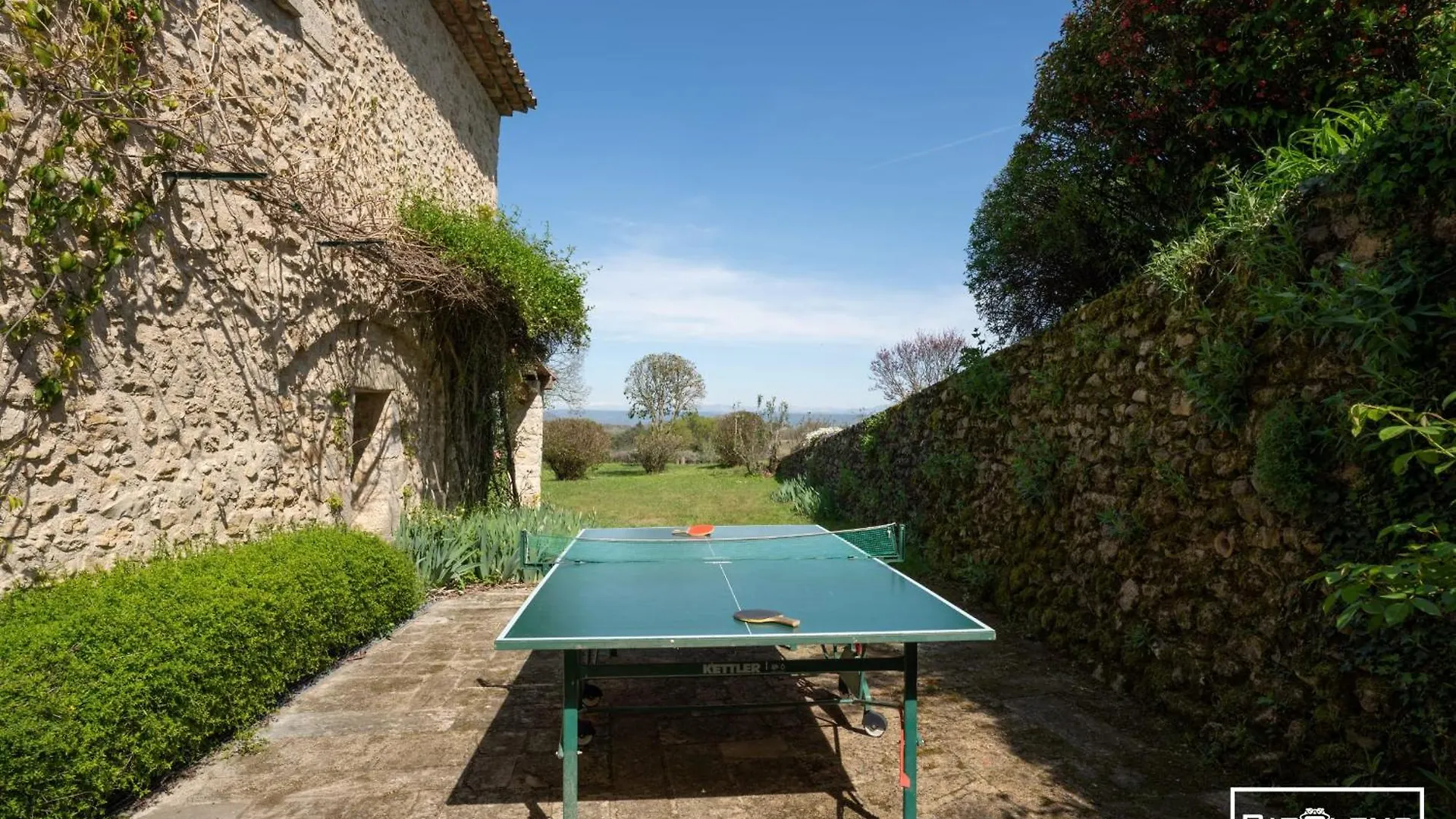 Mas Avec Vue Et Piscine Aux Portes Du Luberon Country house Forcalquier