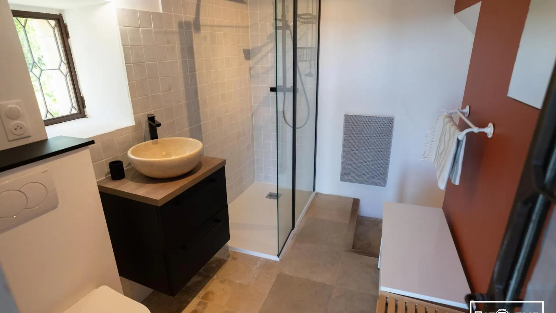 Gospodarstwo wiejskie Mas Avec Vue Et Piscine Aux Portes Du Luberon Forcalquier