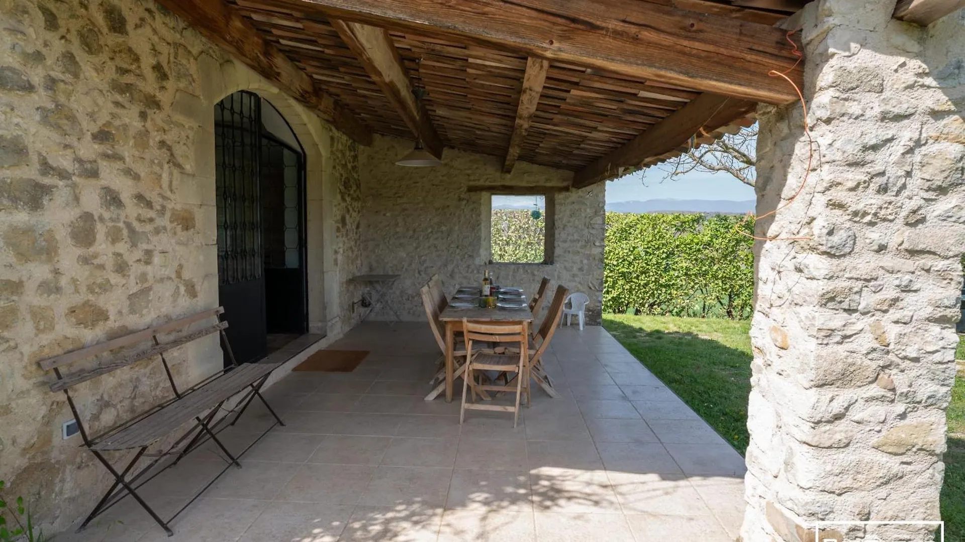 Mas Avec Vue Et Piscine Aux Portes Du Luberon Forcalquier