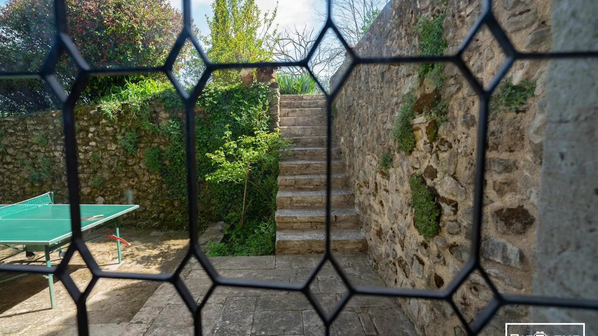 Mas Avec Vue Et Piscine Aux Portes Du Luberon France