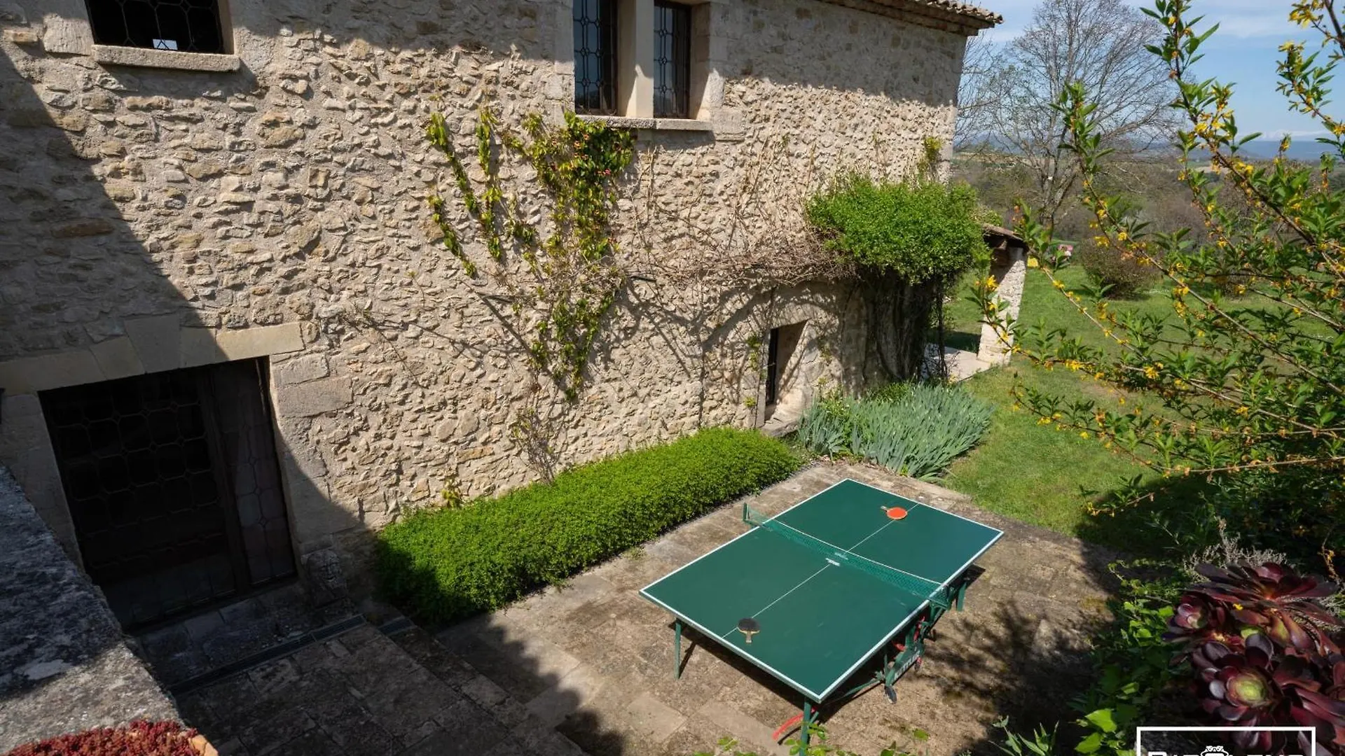 Mas Avec Vue Et Piscine Aux Portes Du Luberon